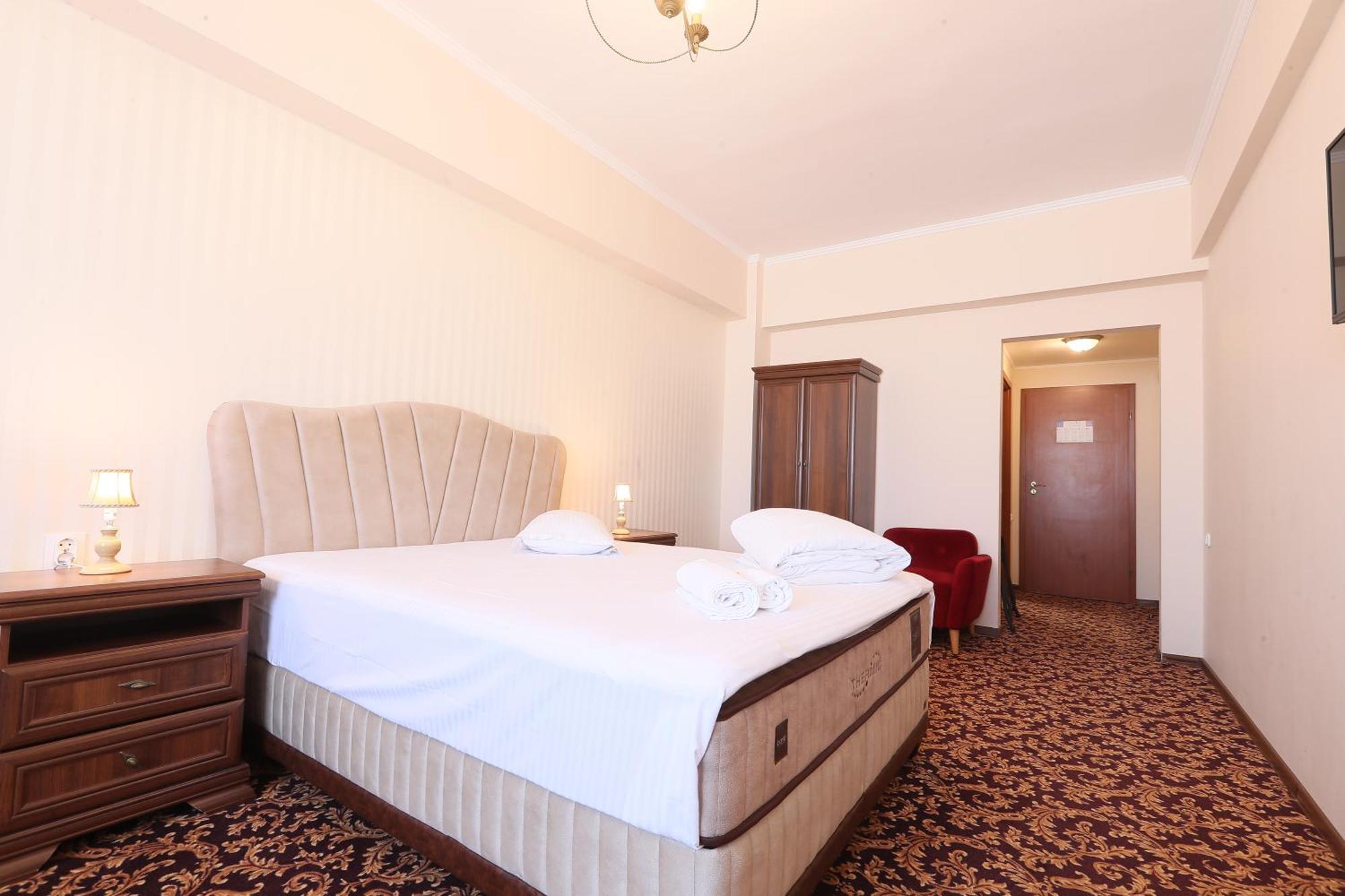 Hotel Impero Oradea Exterior foto