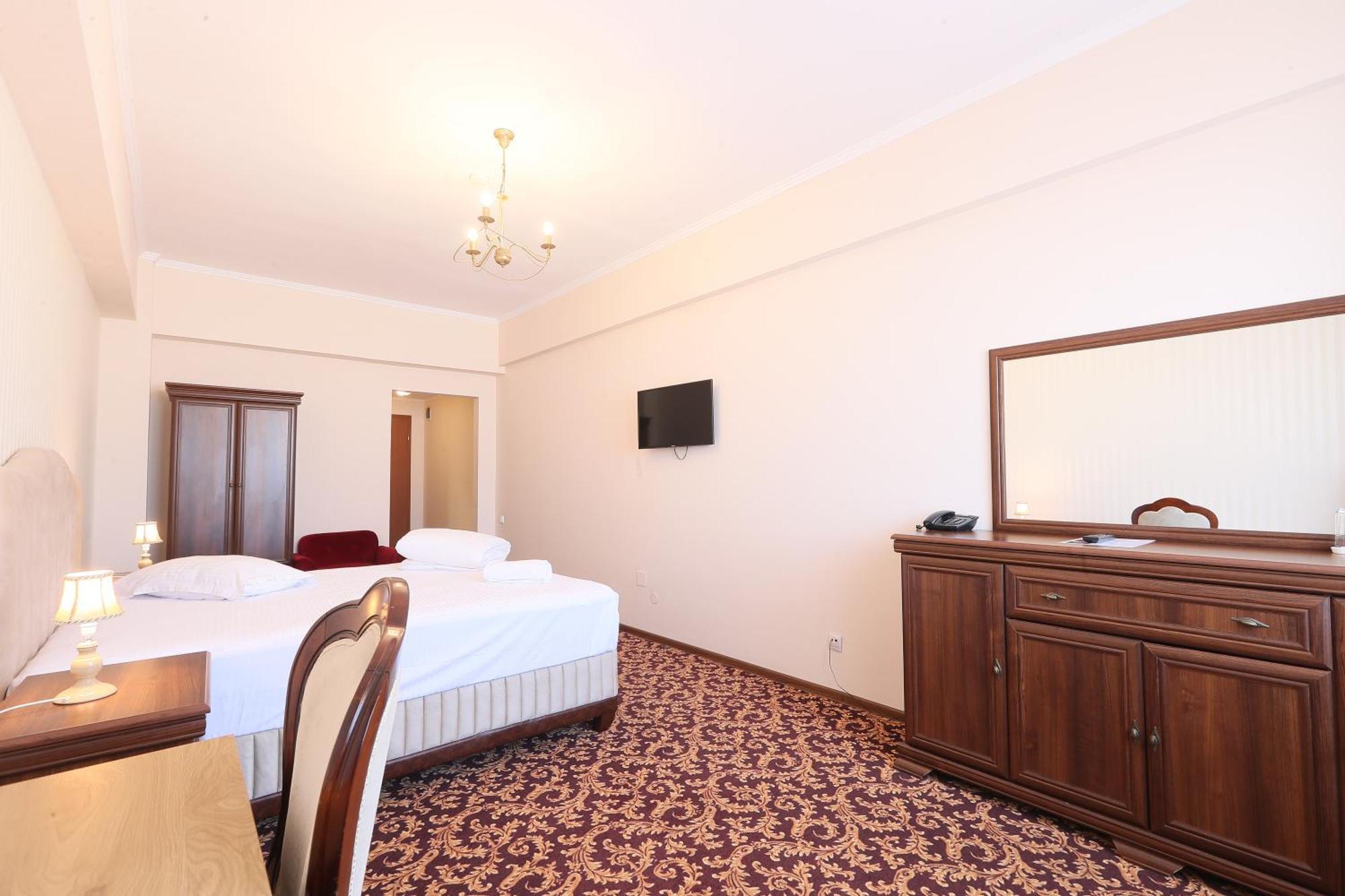 Hotel Impero Oradea Exterior foto
