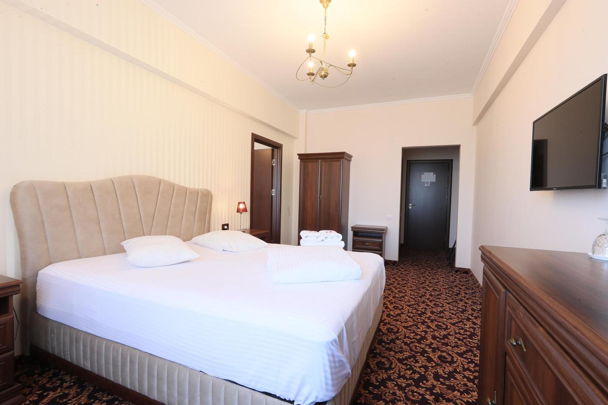 Hotel Impero Oradea Exterior foto