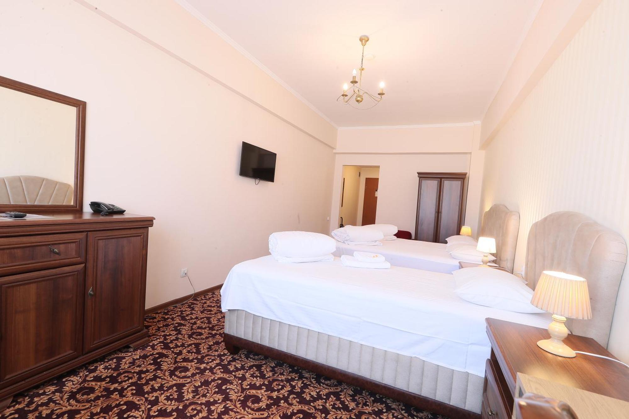 Hotel Impero Oradea Exterior foto