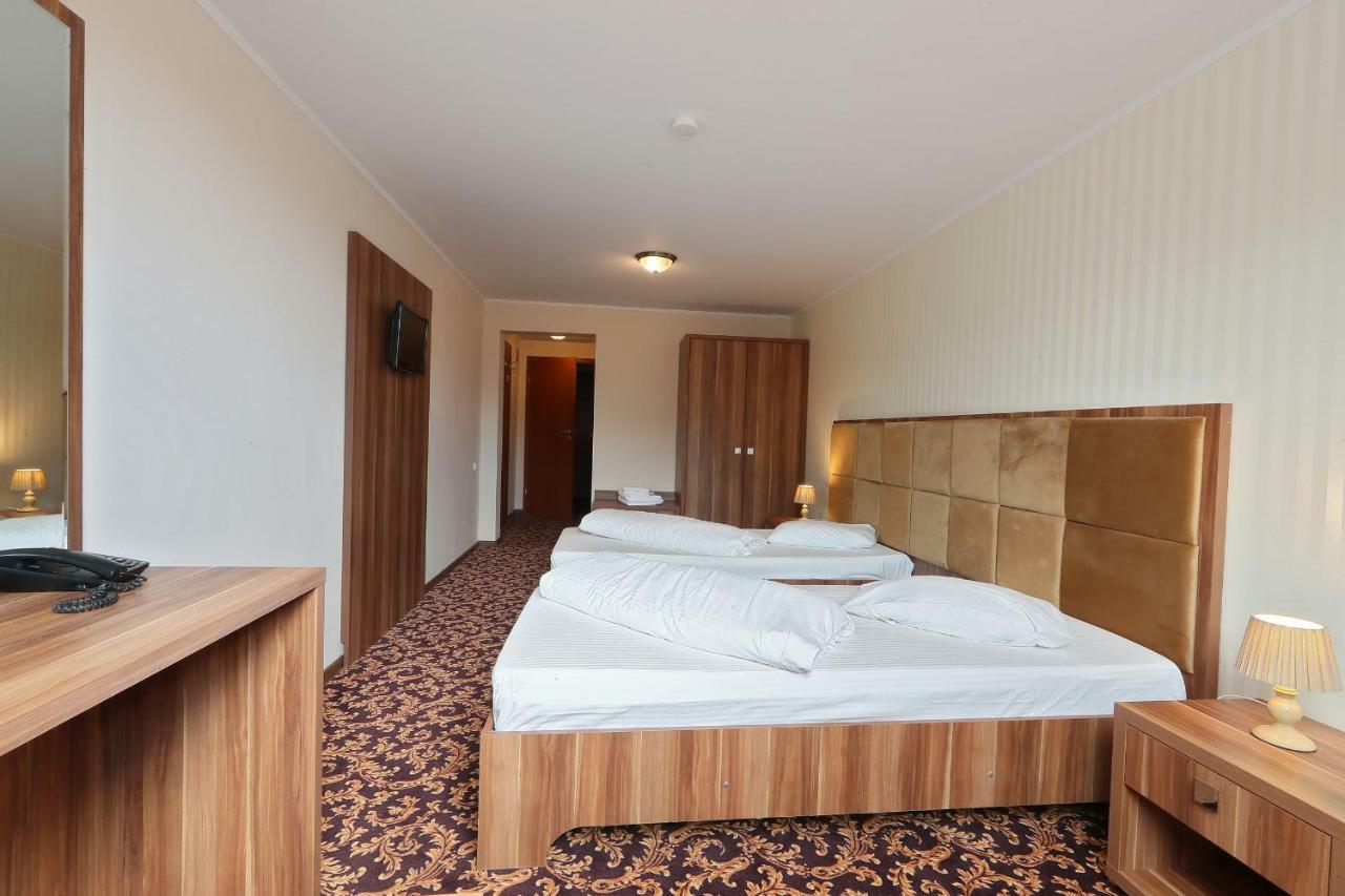 Hotel Impero Oradea Exterior foto